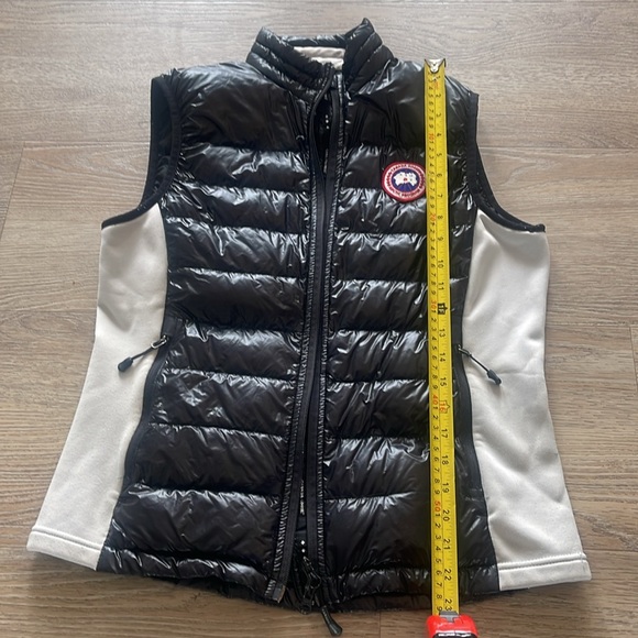 🖤Authentic Canada Goose Black Puffer Vest🖤 - Picture 8 of 8